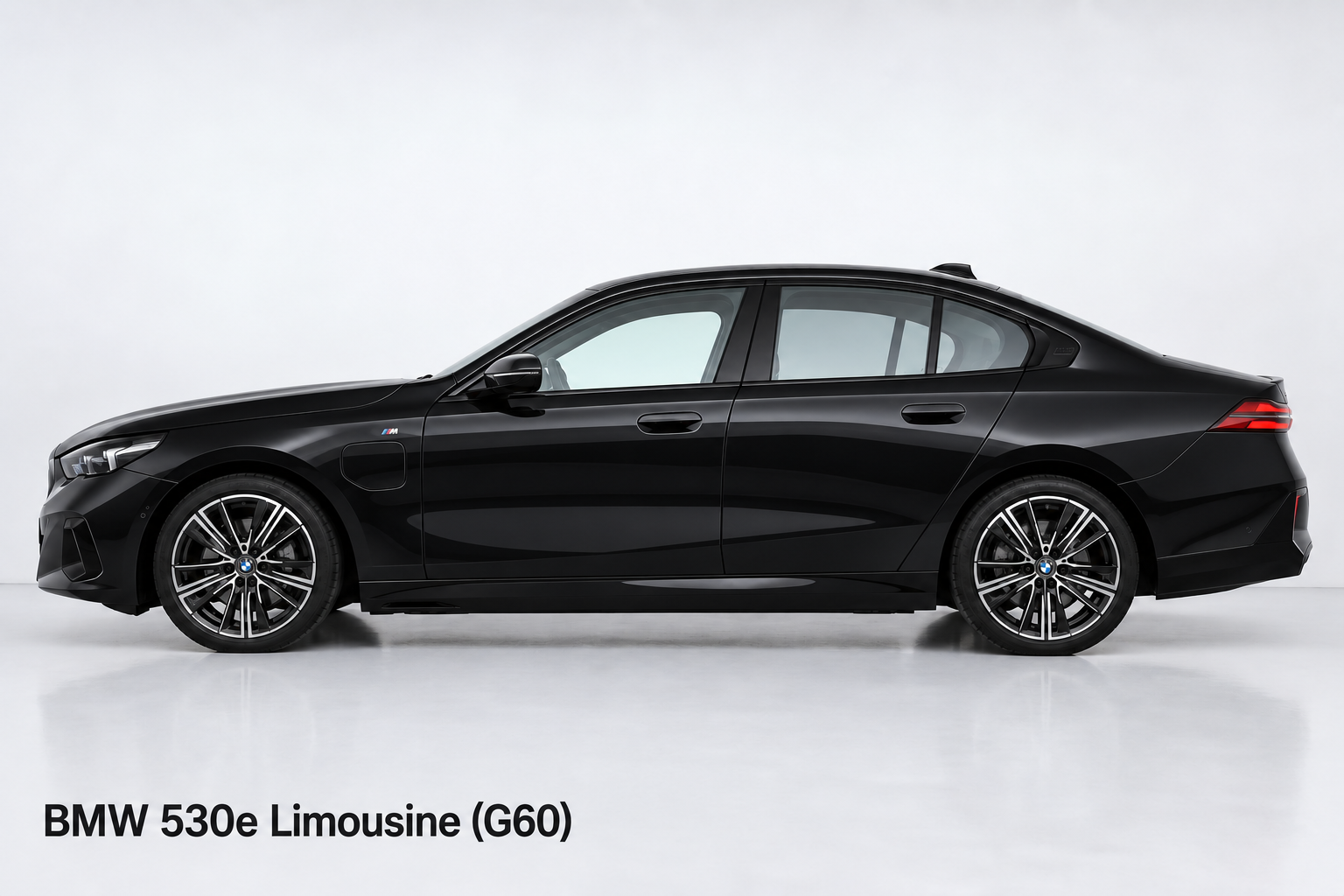 BMW 530e Limousine in Black Sapphire Metallic – Seitenansicht mit Modellbezeichnung