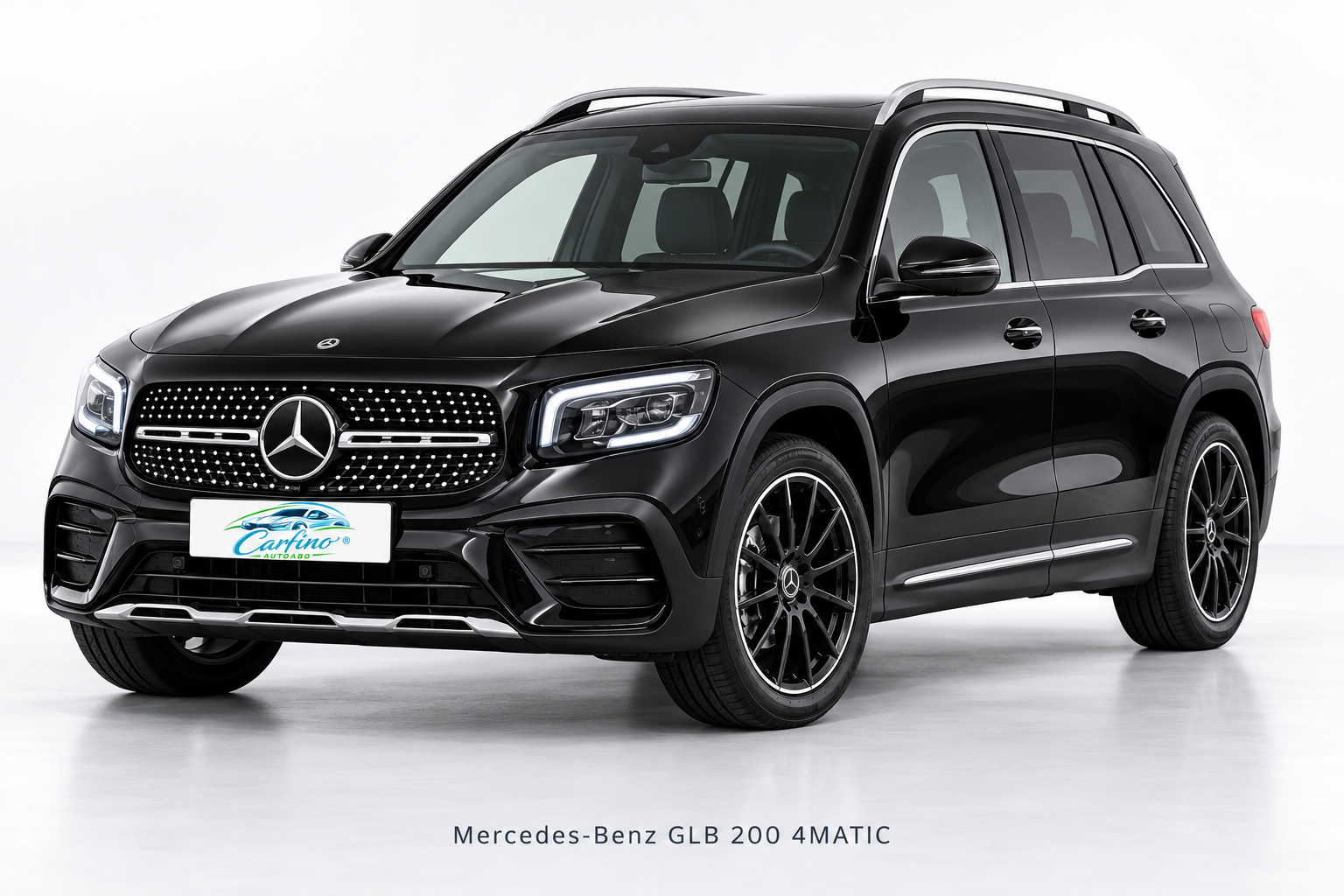 Mercedes-Benz GLB 200 4MATIC in Nachtschwarz uni – Studioansicht mit Carfino-Kennzeichen