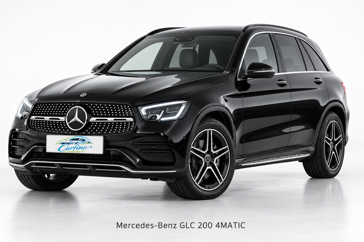 Mercedes-Benz GLC 200 4MATIC in Schwarz uni – Studioansicht mit Carfino-Kennzeichen