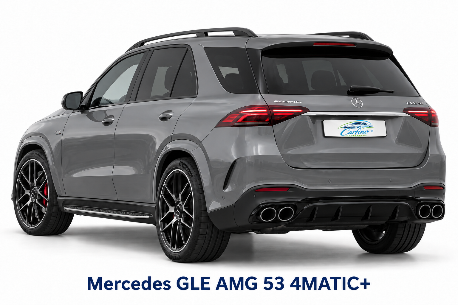 Mercedes GLE AMG 53 4MATIC+ in Alpingrau – Heckansicht im Studio mit Carfino-Logo im Kennzeichen und Modellbezeichnung