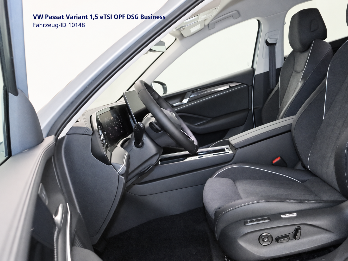 VW Passat Variant 1,5 eTSI OPF DSG Business Innenraum Linkslenker