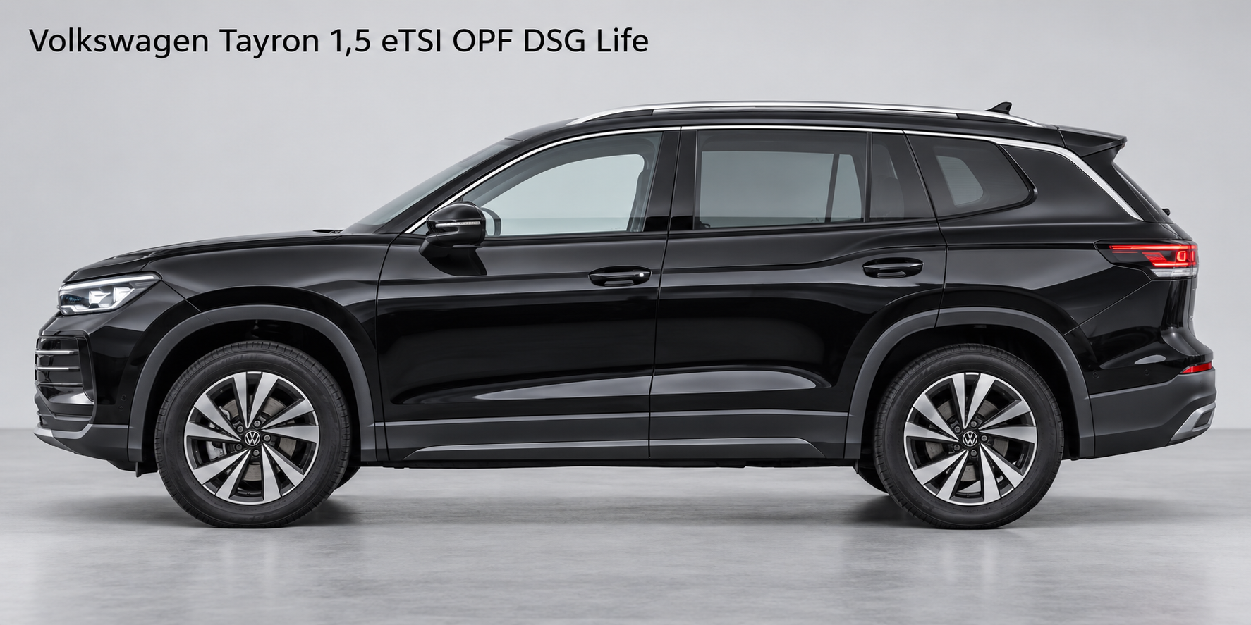 Volkswagen Tayron 1,5 eTSI OPF DSG Life in Grenadillschwarz Metallic – Seitenansicht mit Modellbezeichnung